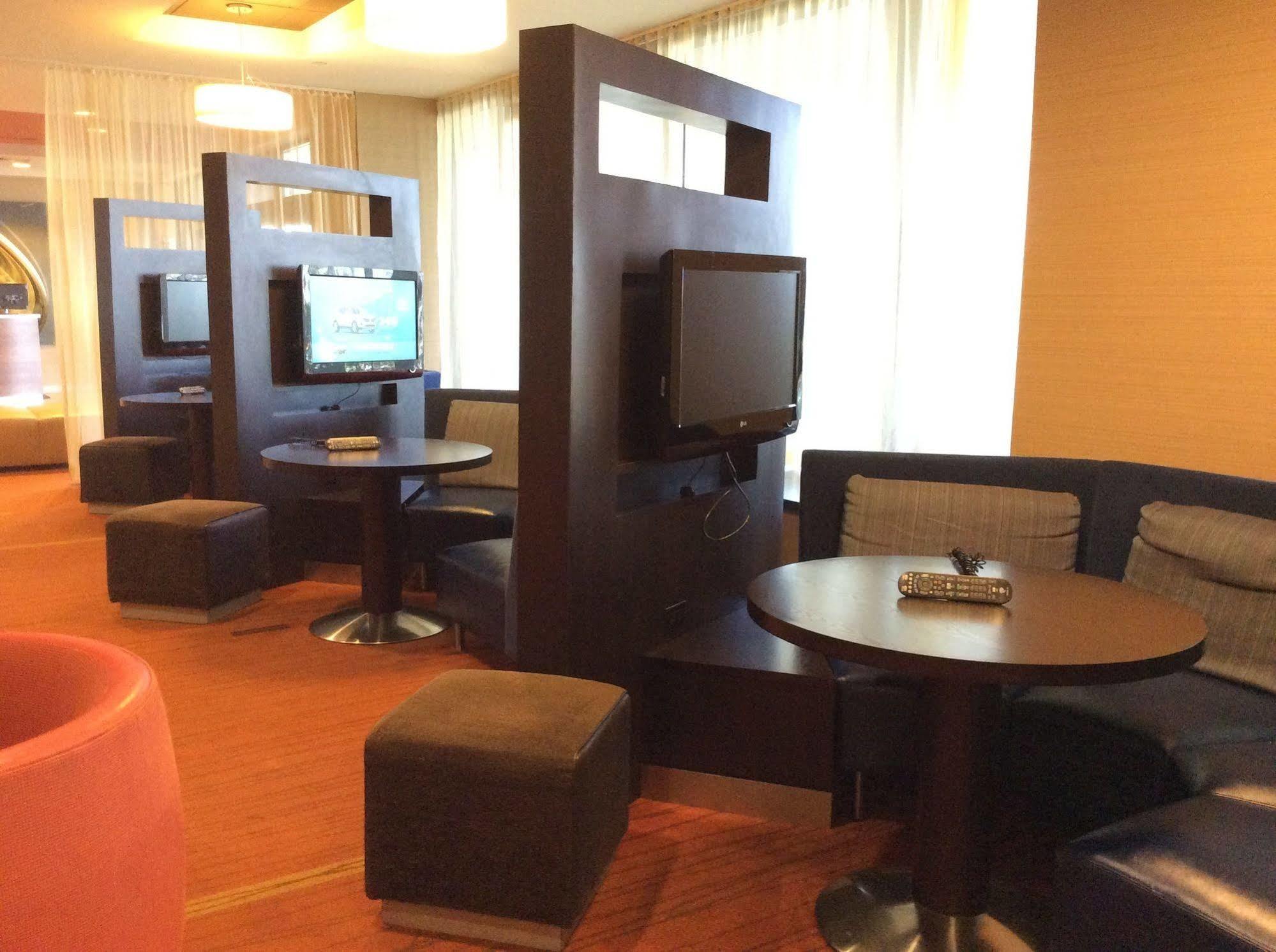 Courtyard By Marriott New York Laguardia Airport Hotel Luaran gambar